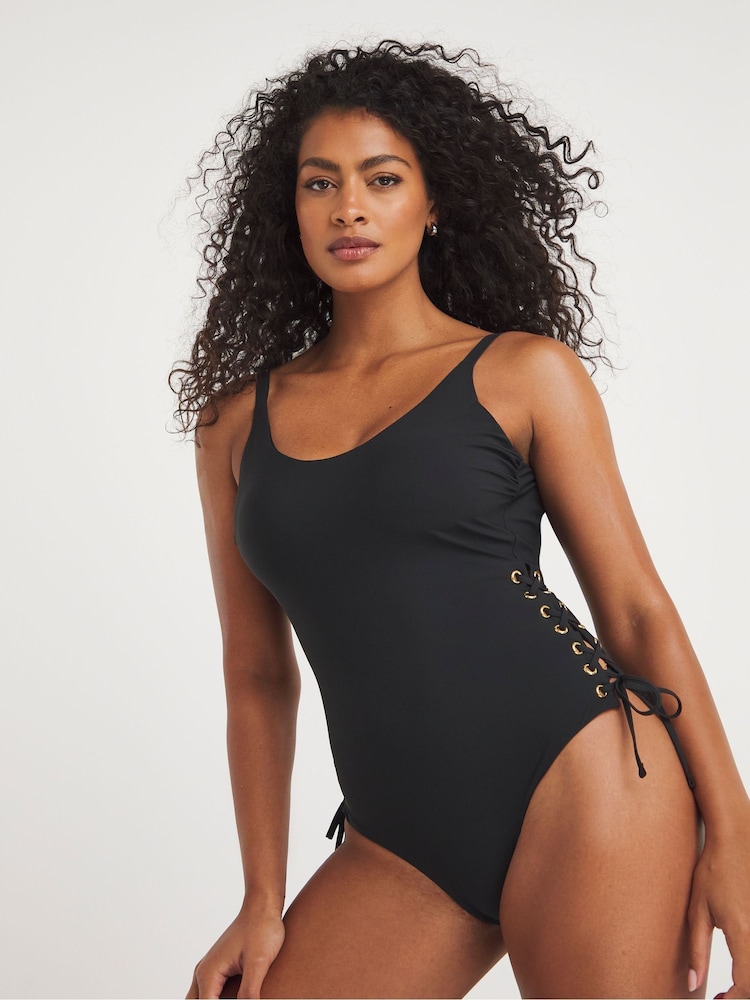 Simply Be Contour Figurformender Badeanzug mit tiefem Ausschnitt - Bild 1 von 4 Simply Be Contour Figurformender Badeanzug mit tiefem Ausschnitt - Bild 1 von 4