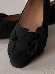 črna - Usnjene balerinke Signature Corsage - Slika 4 iz 6