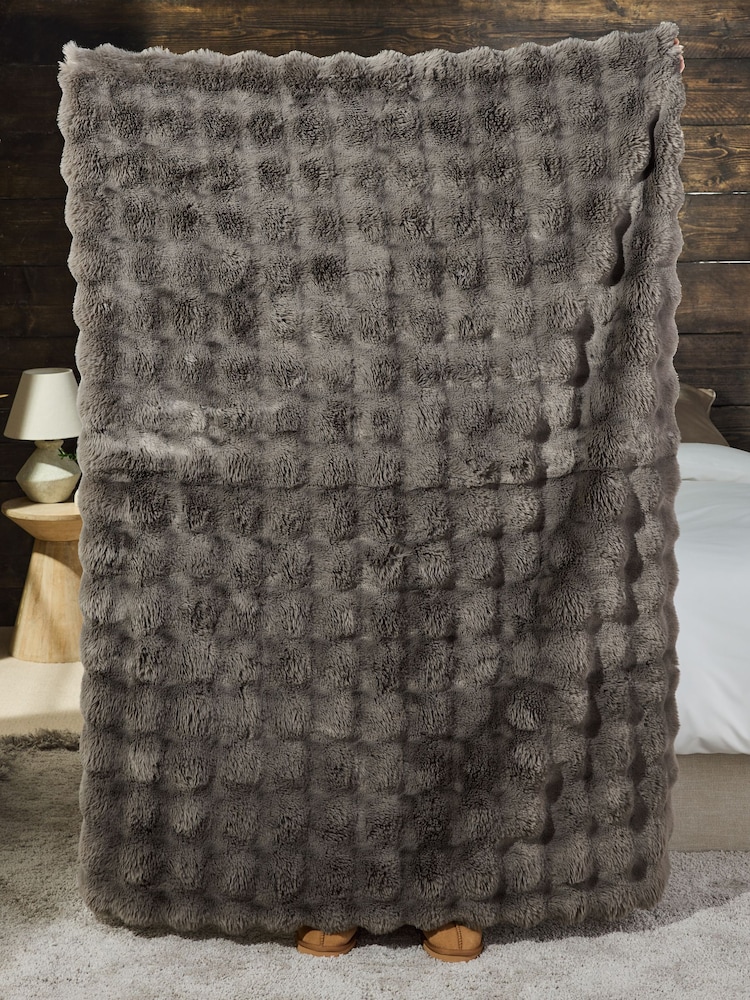Charcoal Grey Aspen Faux Fur Throw - Image 3 of 5