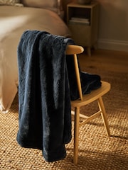 Soft To Touch Plush Faux Fur Throw - Image 3 of 5