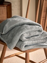 Grey Marshmallow Soft Fleece Throw - Image 2 of 4