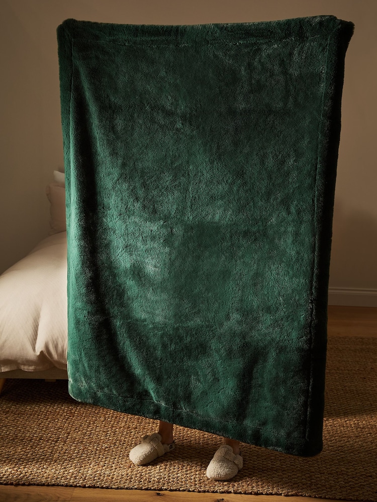 Soft To Touch Plush Faux Fur Throw - Image 2 of 5