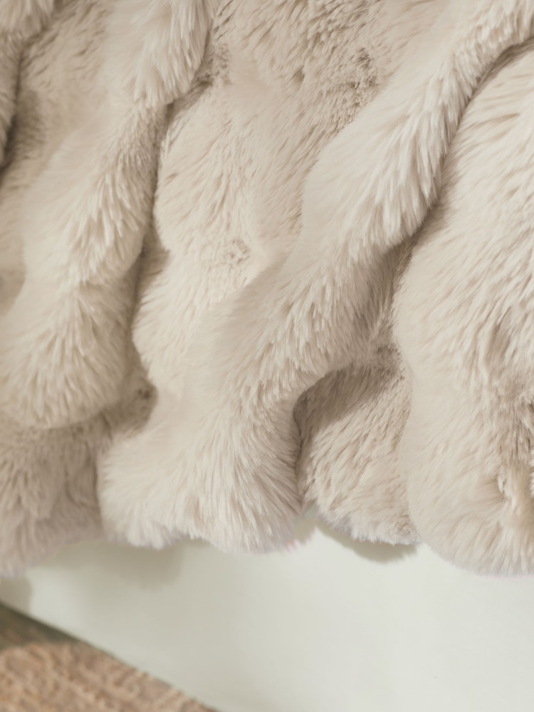 Oyster Aspen Faux Fur Throw - Image 3 of 5