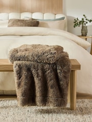Medved Faux Fur Dekorativni prekrivač - Image 2 of 4