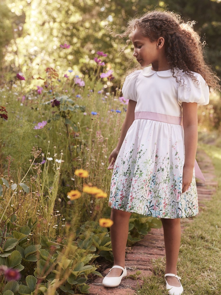 Zelena/bež - Svečana obleka s cvetličnim potiskom Laura Ashley Pointon Fields Taffeta - Slika 2 iz 23 Zelena/bež - Svečana obleka s cvetličnim potiskom Laura Ashley Pointon Fields Taffeta - Slika 2 iz 23
