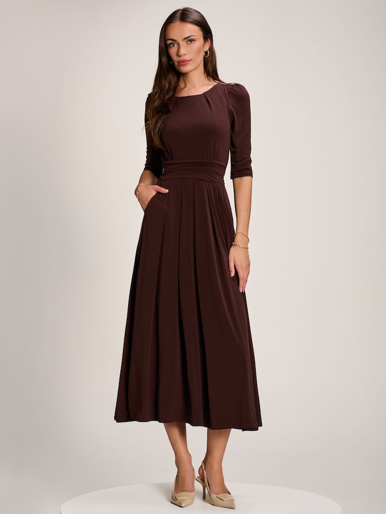 Jolie Moi Brown 3/4 Sleeve Plain Jersey Maxi Dress - Image 6 of 6 Jolie Moi Brown 3/4 Sleeve Plain Jersey Maxi Dress - Image 6 of 6
