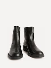 Linzi Black Discover Chelsea Boots - Image 3 of 6