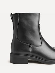 Linzi Black Discover Chelsea Boots - Image 4 of 6
