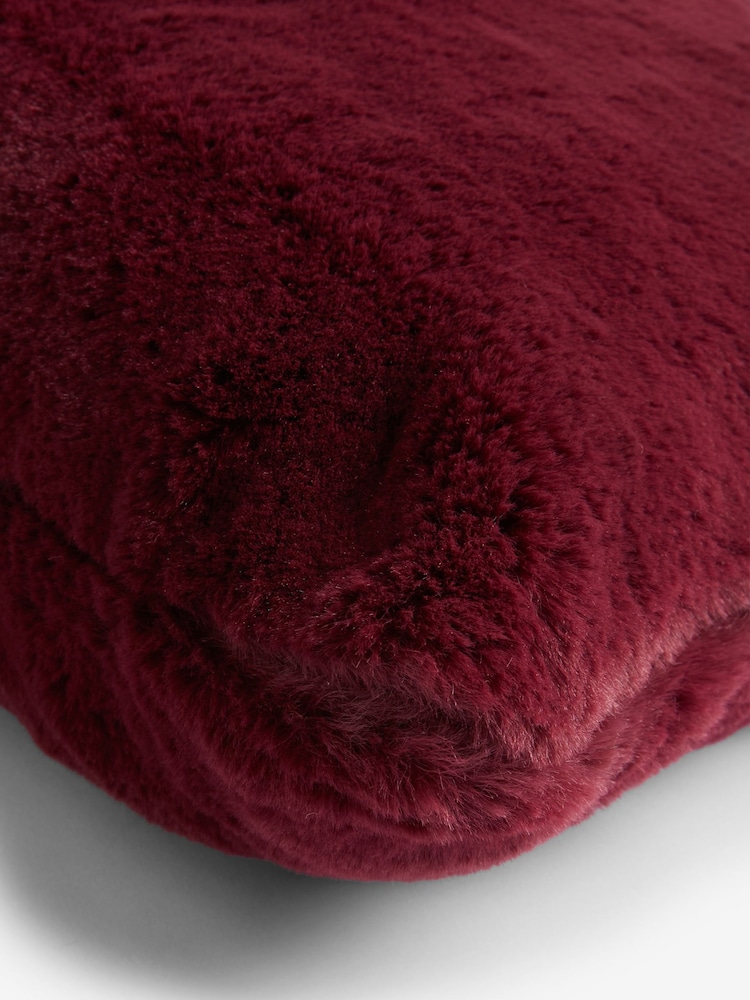 Purple 50 x 50cm Plush Faux Fur Cushion - Image 5 of 5