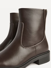 Linzi Brown Discover Chelsea Boots - Image 4 of 5