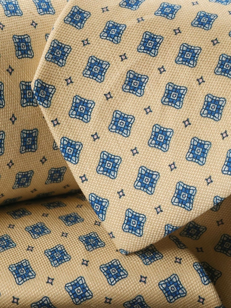 Corbata de lino y seda de Charles Tyrwhitt - Imagen 2 de 2