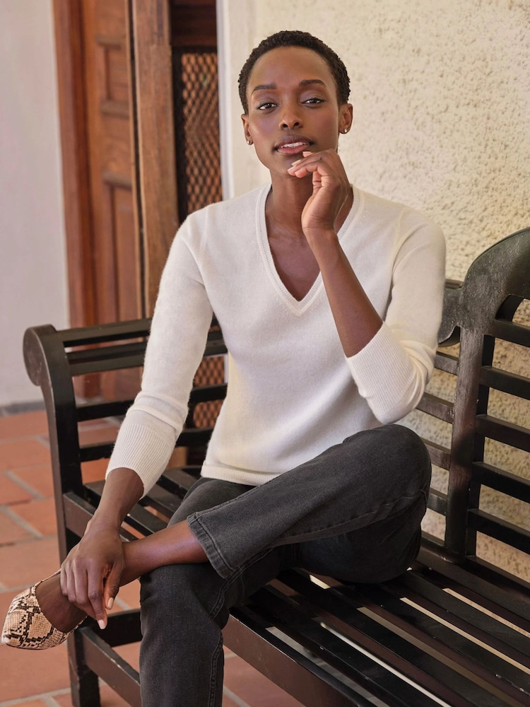 Pure Collection White Cashmere V-Neck Jumper - Image 1 of 3 Pure Collection White Cashmere V-Neck Jumper - Image 1 of 3