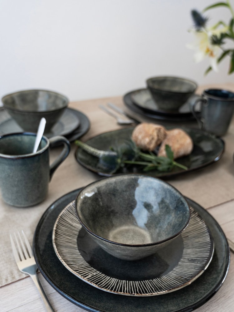 Dutch Rose Green Set of 4 Dinner Plates 12 Piece Set with Pasta Bowls - Image 2 of 4 Dutch Rose Green Set of 4 Dinner Plates 12 Piece Set with Pasta Bowls - Image 2 of 4