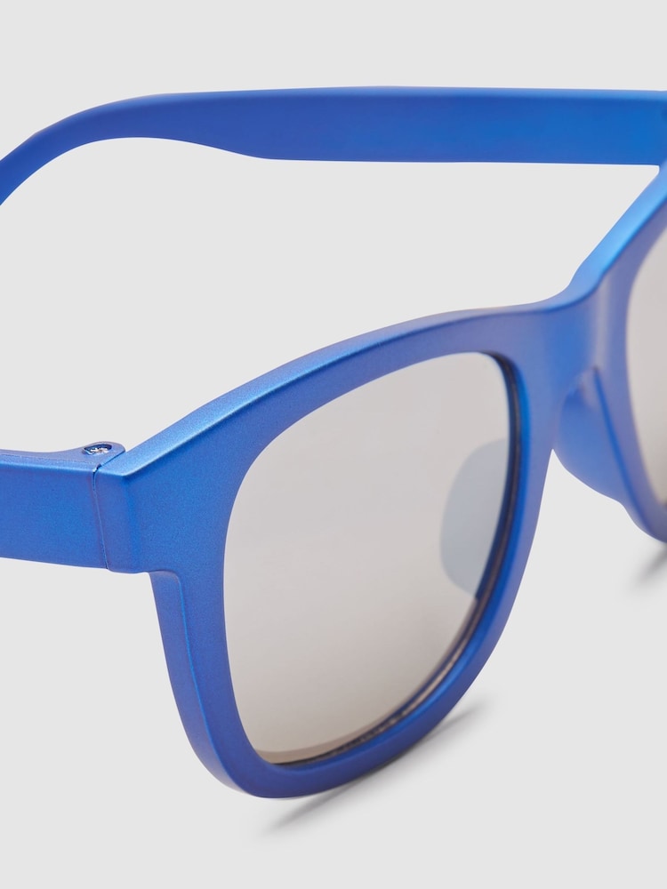 Blue Preppy Style Sunglasses - Image 4 of 4