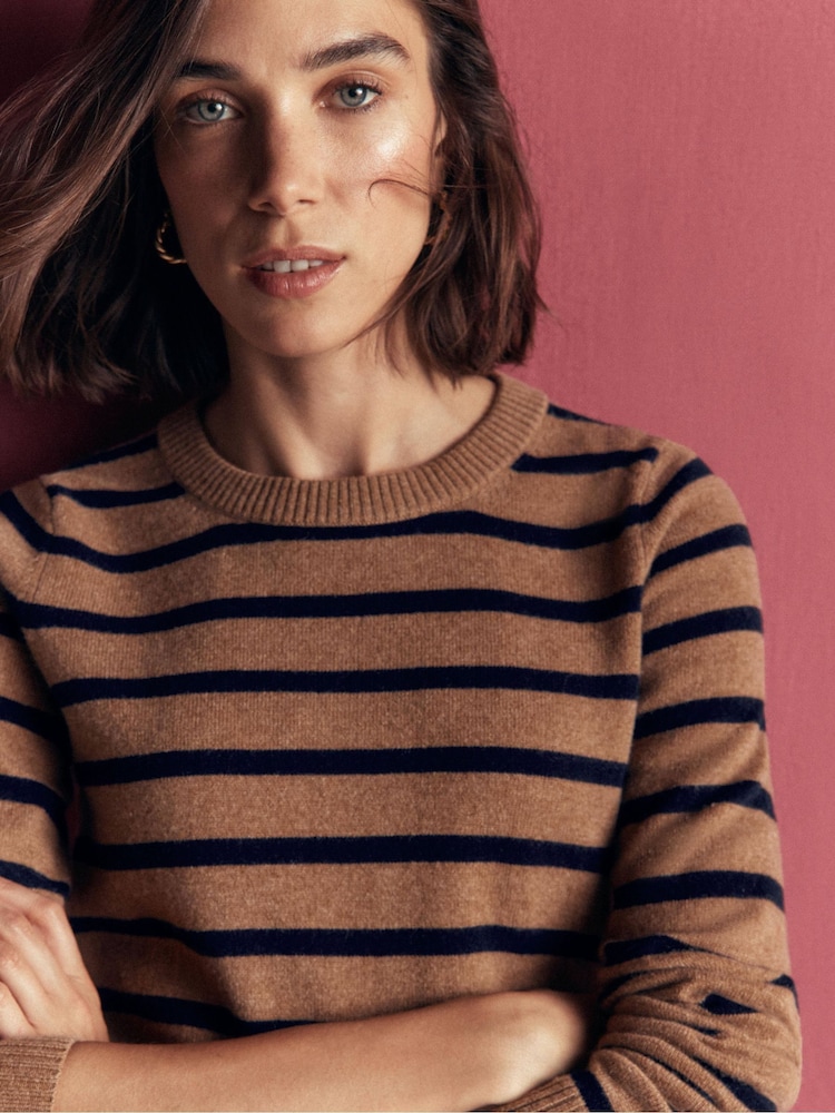 Boden Brown Elsie Cashmere Crew Jumper - Image 2 of 6 Boden Brown Elsie Cashmere Crew Jumper - Image 2 of 6