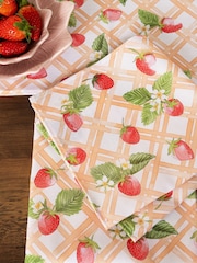 Camino de mesa con diseño de pícnic con fresas de Avalon Home - Imagen 5 de 5