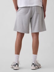 Grau - Gap Vintage Soft Terry Relaxed Logo Sweat Shorts - Bild 2 von 5
