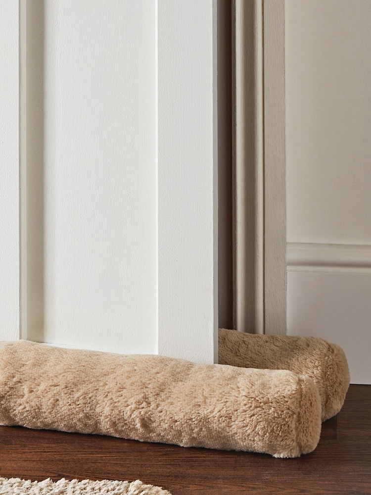 Catherine Lansfield Faux Fur Soft and Cosy Draught Excluder Cushion - Bild 1 von 3 Catherine Lansfield Faux Fur Soft and Cosy Draught Excluder Cushion - Bild 1 von 3