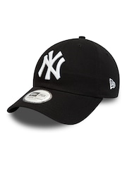 Gorra negra básica de algodón 100% con diseño ajustable de los New York Yankees 9TWENTY de New Era® - Imagen 2 de 5