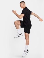 Nike Black Form Dri-FIT 9 inch Unlined Training Shorts - Image 7 of 13