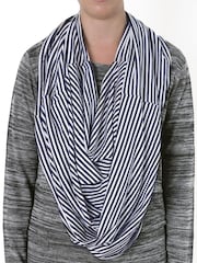 JoJo Maman Bébé Infinity Feeding Scarf - Image 2 of 3