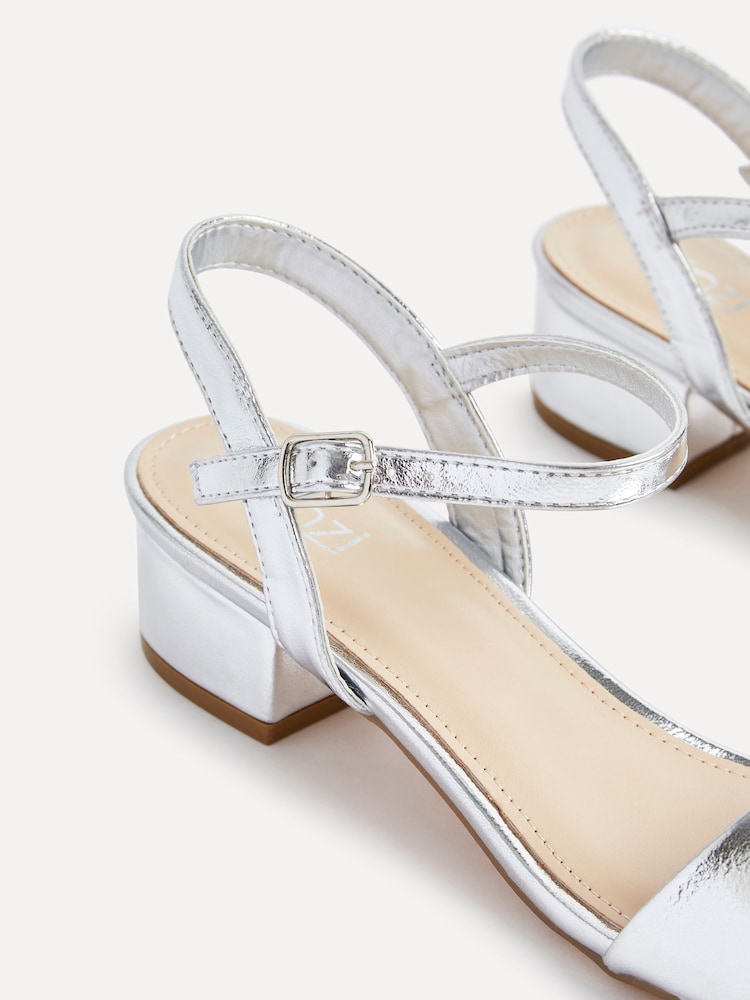 Plateado - Sandalias de tacón cuadrado con diseño minimalista Kezzi de Linzi - Imagen 5 de 5 Plateado - Sandalias de tacón cuadrado con diseño minimalista Kezzi de Linzi - Imagen 5 de 5