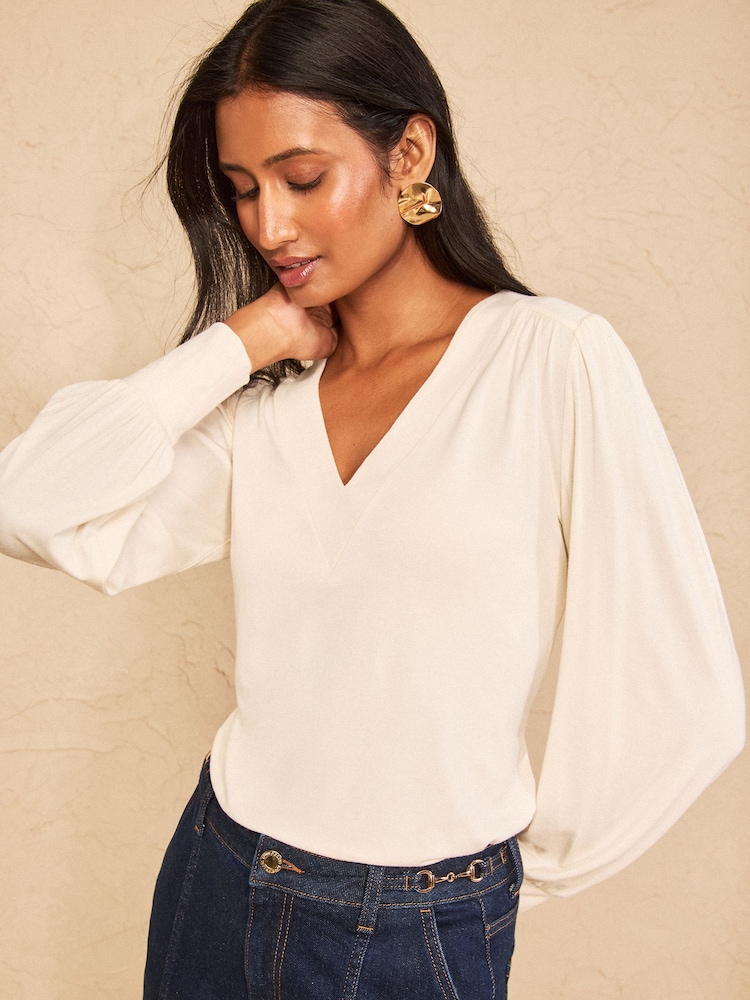 Love & Roses Black and Ivory Long Sleeve V-Neck Top - Image 2 of 7