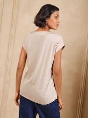 Love & Roses V-Neck Satin Front Jersey Back Top - Slika 6 iz 7
