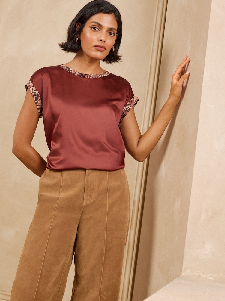 Love & Roses x2 Black and Rust Brown Tipped Satin Front Jersey Back Crew Neck T-Shirt - Image 2 of 7