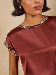 Love & Roses x2 Black and Rust Brown Tipped Satin Front Jersey Back Crew Neck T-Shirt - Image 5 of 7