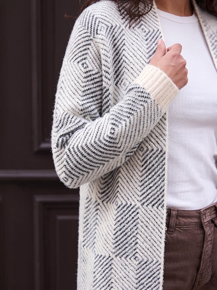 Roman White Soft Pattern Cardigan - Image 4 of 4 Roman White Soft Pattern Cardigan - Image 4 of 4