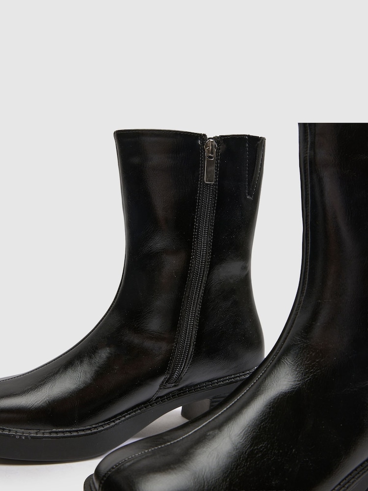 Schuh Black Beauty Square Toe Chunky Boots - Image 4 of 4