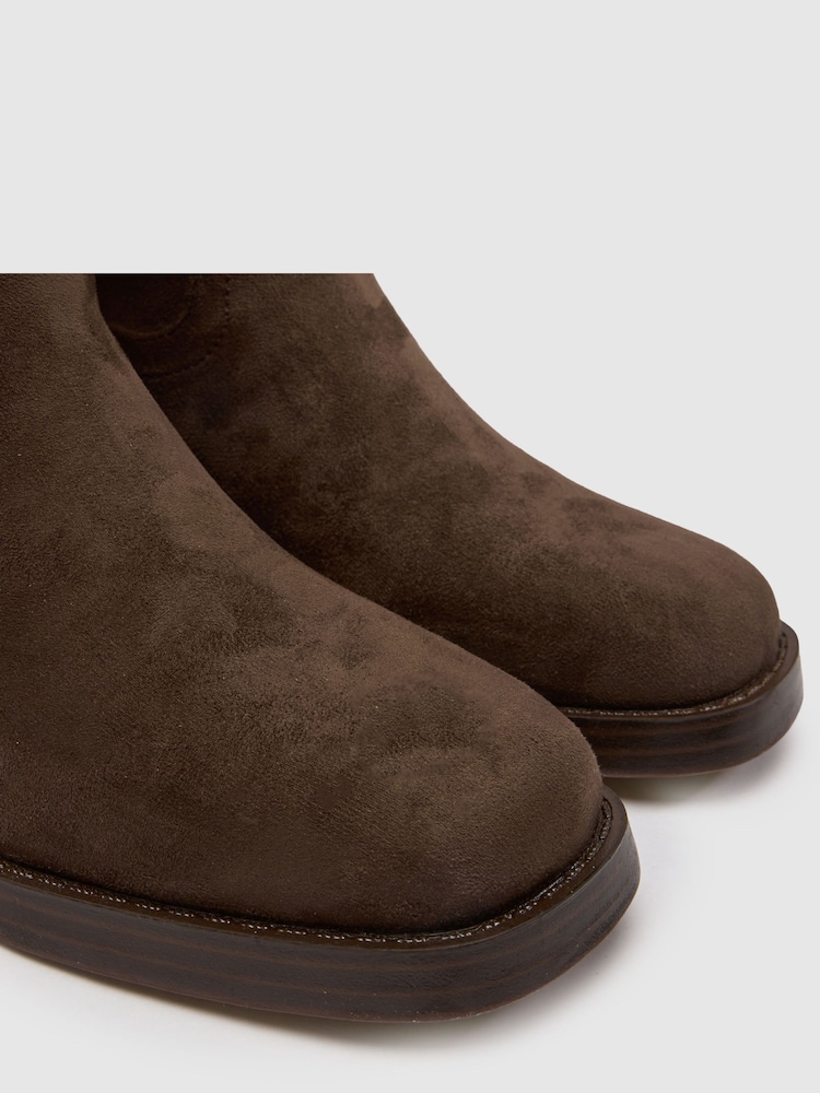 Schuh Brown Denmark Pull On Knee Boots - Image 2 of 4