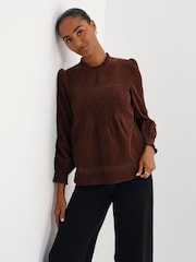 Brun - Finery Alica Corduroy Lace Detail Long Sleeve Top - Bilde 2 av 5