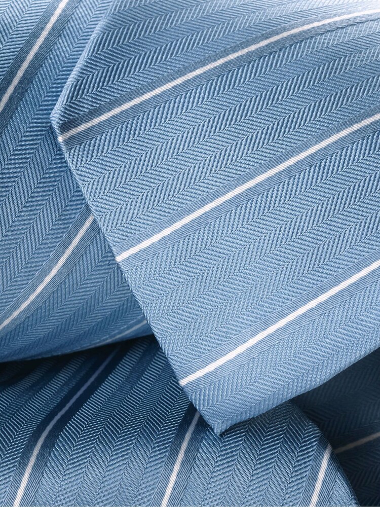 Corbata de seda de rayas de Charles Tyrwhitt - Imagen 2 de 2