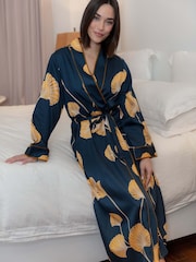 Fable and Eve Leaf Print Long Dressing Gown - Bild 1 von 4