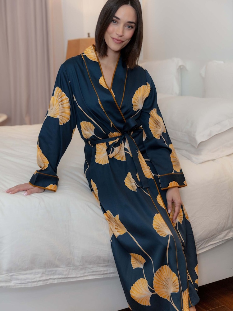 Fable and Eve Leaf Print Long Dressing Gown - Bild 1 von 4