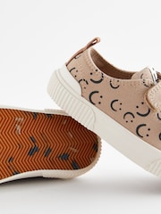 Neutral Smile Touch Fastening Bumptoe Shoes - Image 8 of 8