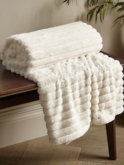Catherine Lansfield Cream Soft and Cosy Ribbed Faux Fur Throw - Image 1 of 4