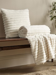 Catherine Lansfield Cream Soft and Cosy Ribbed Faux Fur Throw - Image 3 of 4