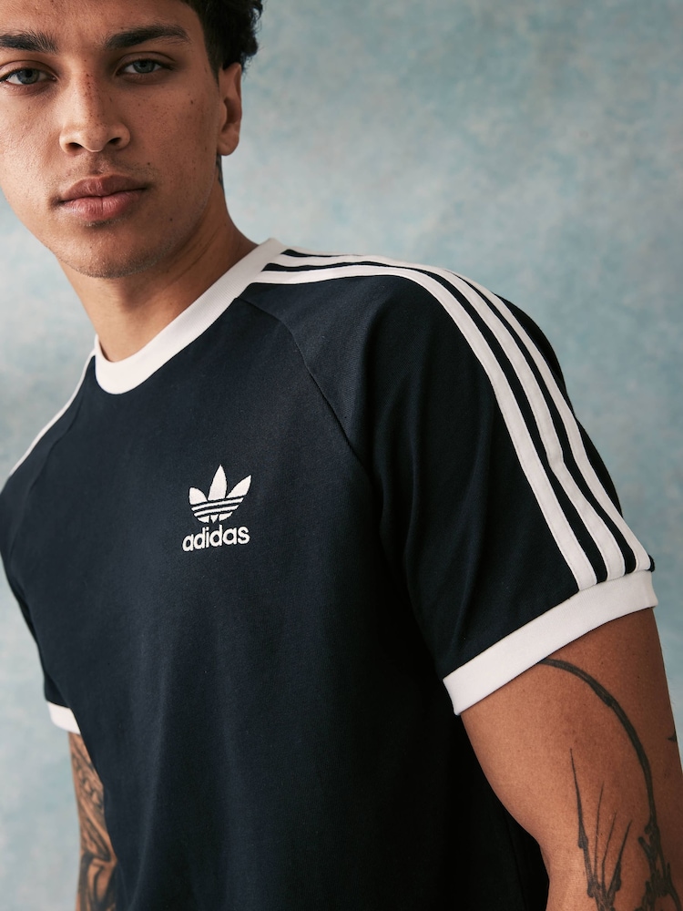 adidas Black Adicolor Classics 3-Stripes 100% Cotton T-Shirt - Image 5 of 7