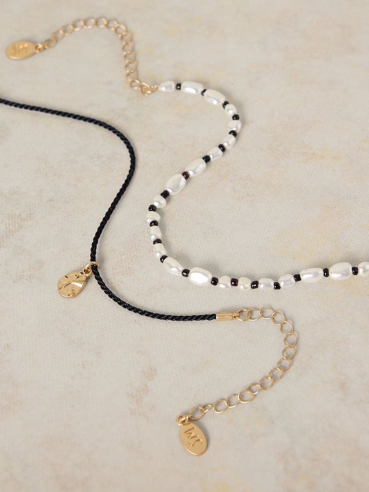 White Stuff Black Pearl Layer Bracelet - Image 2 of 2 White Stuff Black Pearl Layer Bracelet - Image 2 of 2
