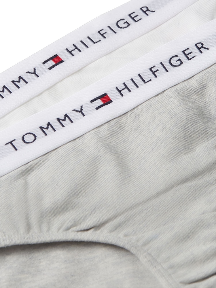 Tommy Hilfiger White Signature Logo Waistband Briefs 2-Pack - Image 3 of 3 Tommy Hilfiger White Signature Logo Waistband Briefs 2-Pack - Image 3 of 3