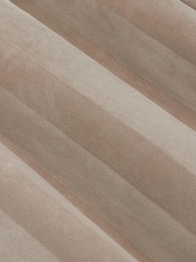 Paoletti Regency Stripe Velvet Lined Eyelet Curtains - Bilde 4 av 4