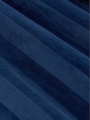 Paoletti Regency Stripe Velvet Lined Eyelet Curtains - Bilde 4 av 4