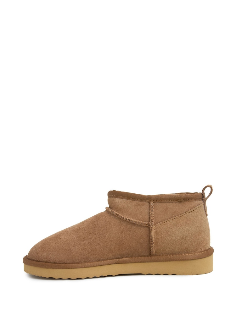 Celtic & Co. Brown Studio Shortie Slipper Boots - Image 2 of 6 Celtic & Co. Brown Studio Shortie Slipper Boots - Image 2 of 6