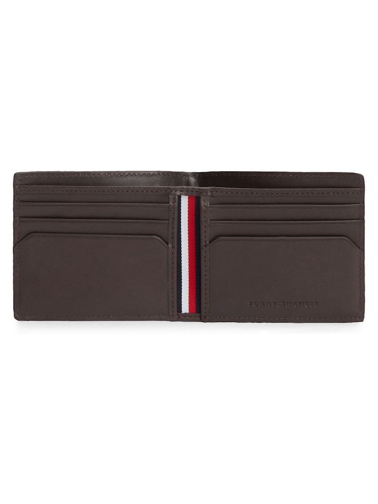Tommy Hilfiger Brown Leather Signature Plaque Bifold Wallet - Image 4 of 4 Tommy Hilfiger Brown Leather Signature Plaque Bifold Wallet - Image 4 of 4