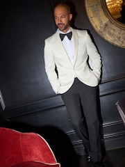 White Slim Fit Single Cuff Signature Italian Fabric Shirt - Image 6 of 10