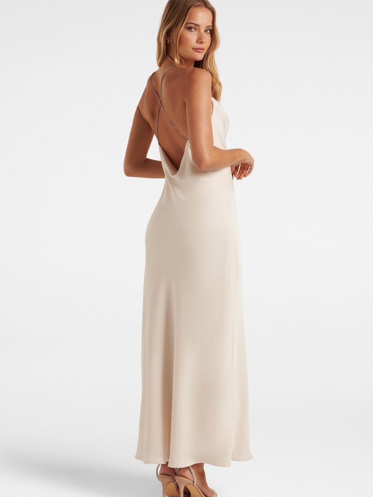 Weiß - Forever New Hannah Diamante Satin-Trägerkleid​​​​​​​ - Bild 2 von 4