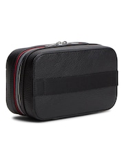 Tommy Hilfiger Black Metal Logo Pebble Grain Washbag - Image 2 of 4